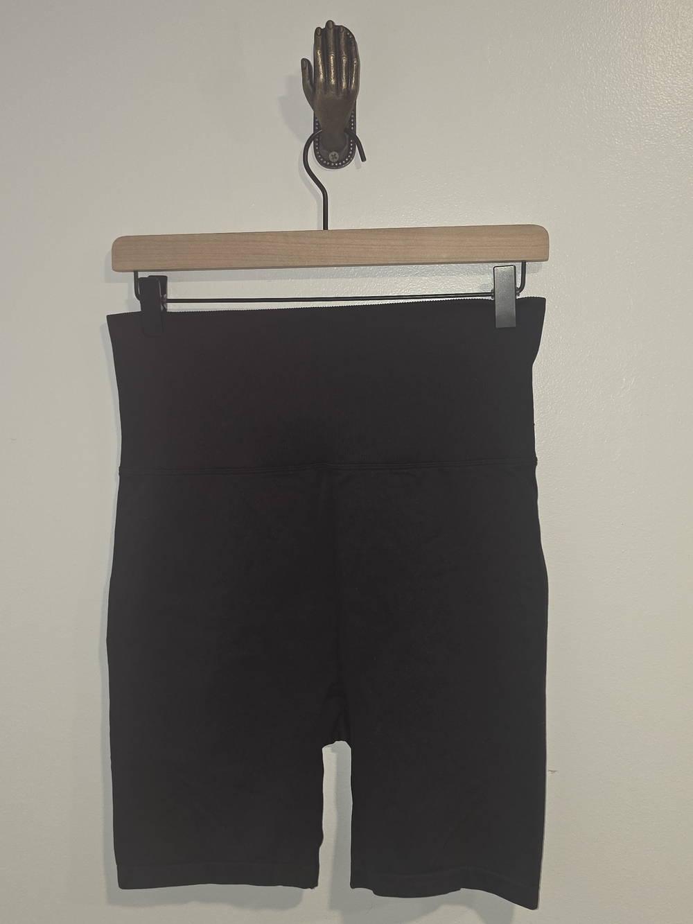 PINK Victoria's Secret Black and White Biker Shorts 6 Inch Inseam Women's Size M